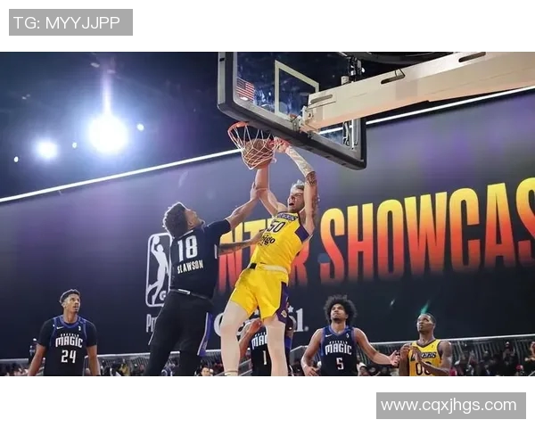 湖人二队内线球员展现惊人得分能力,篮下脚步精湛成未来焦点 湖人二队内线球员展现惊人得分能力,篮下脚步精湛成未来焦点